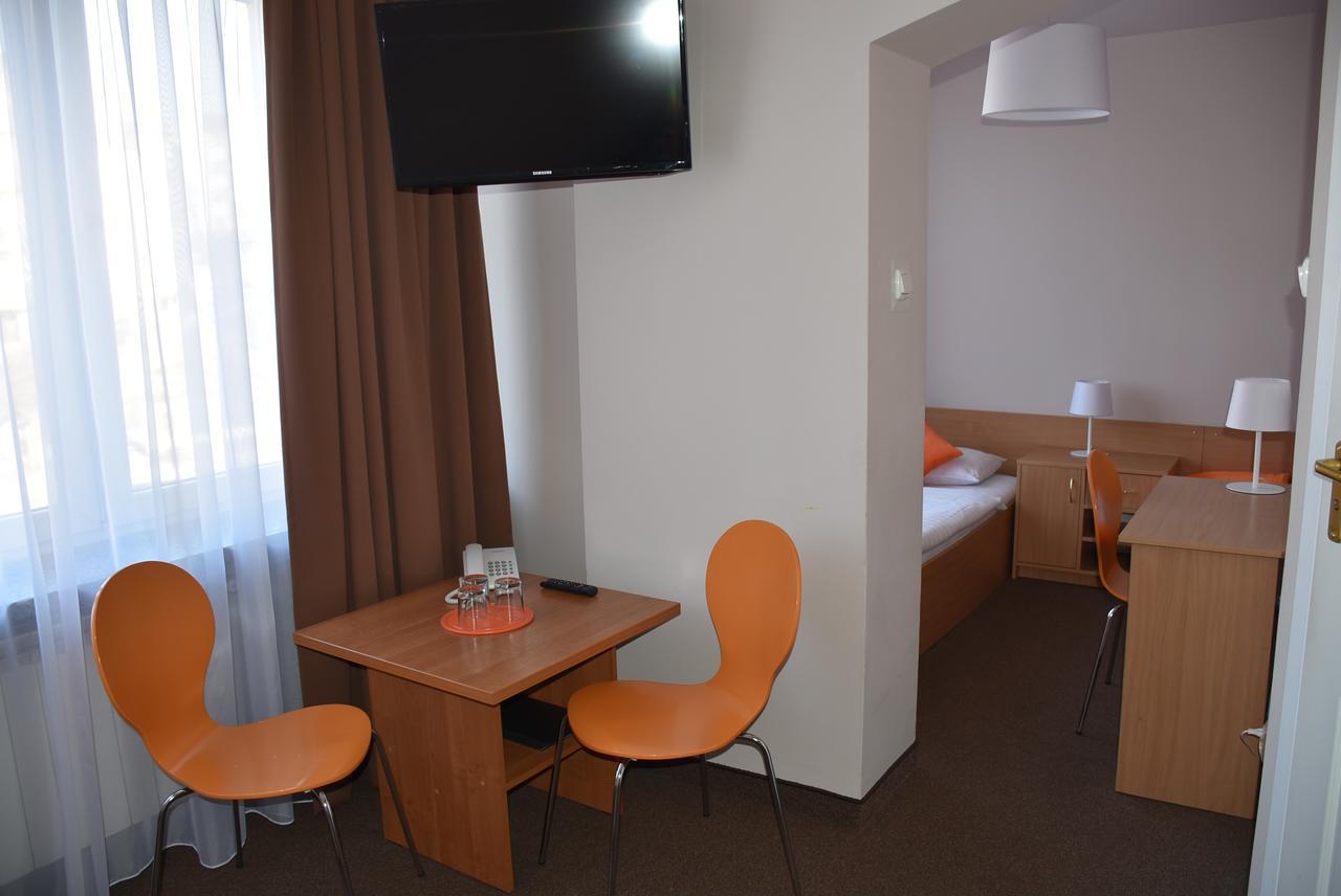 Hotel Pzmot Lublin Exterior foto